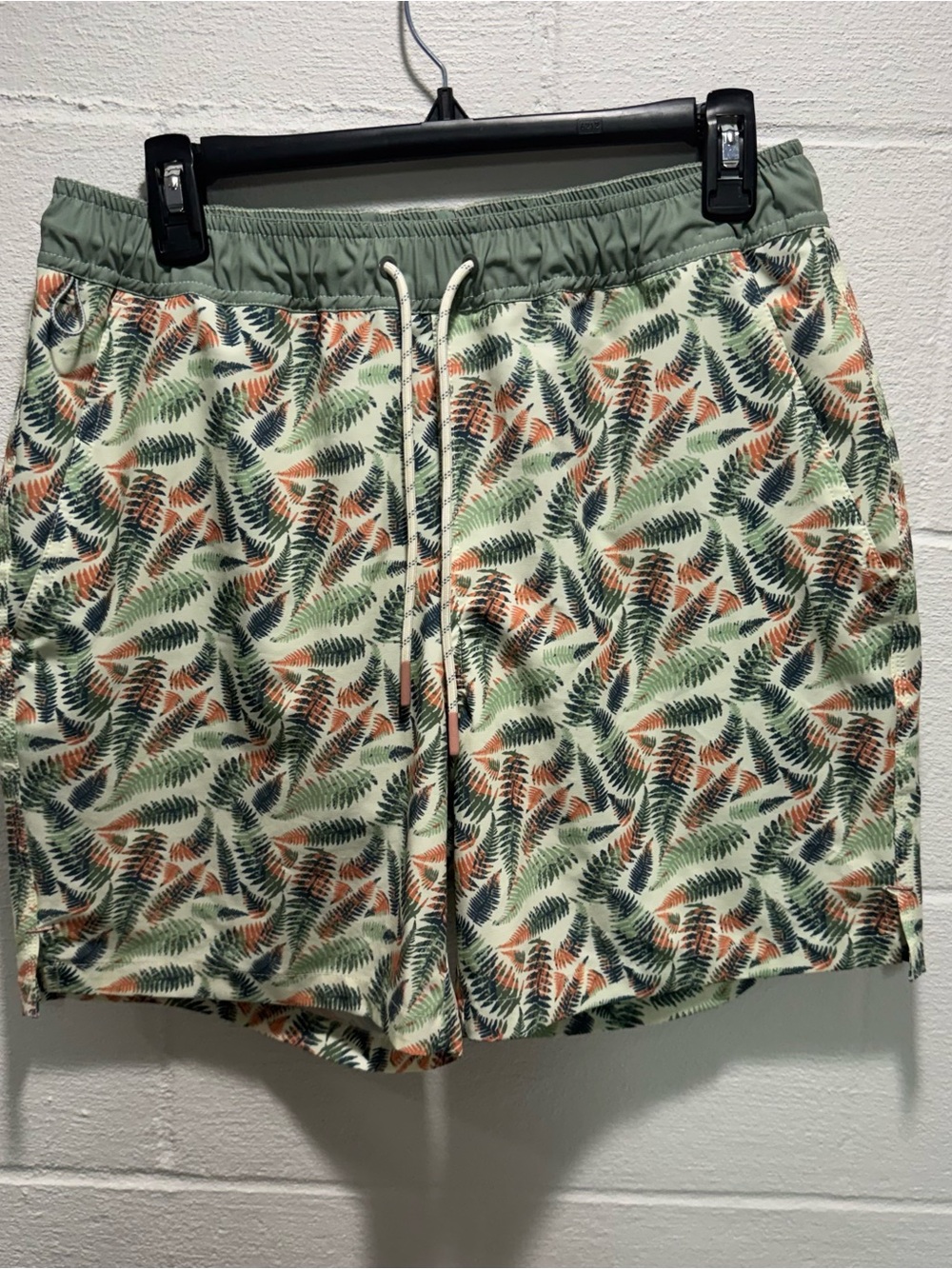 Fish Hippie Co Volley Shorts Mens Medium Tropical Fern Print Lined Swim Hybrid